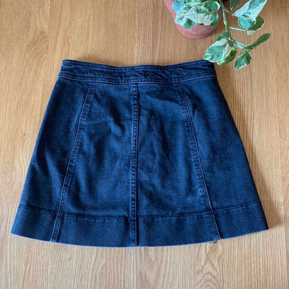 Madewell Metropolis Snap Black Denim Skirt - Picture 8 of 11